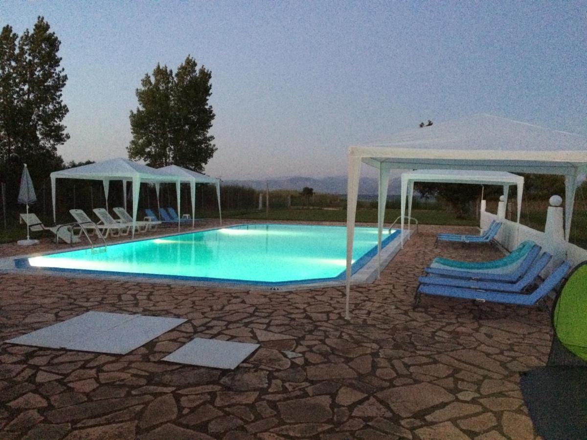 Avra Beach Apartments Lefkímmi Exterior foto
